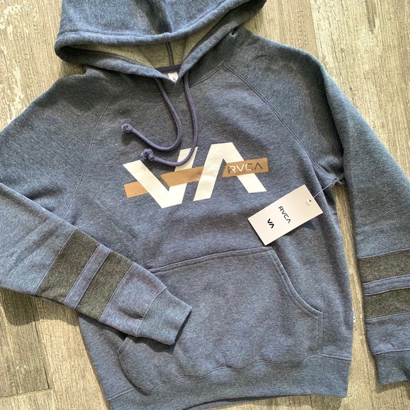 RVCA Tops - 🔥🔥RVCA - VA STRIPE HOODIE🔥🔥
